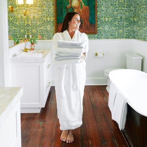 Bathroom Diaries: Elizabeth Stuart