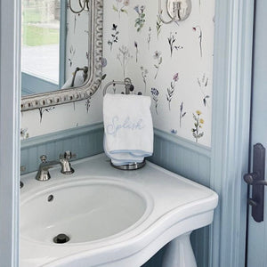 Bathroom Diaries: Lindsey Herod