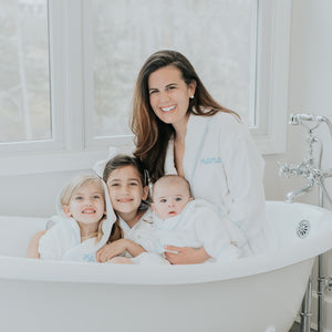 Weezie Hype Girl: Pamela Munson