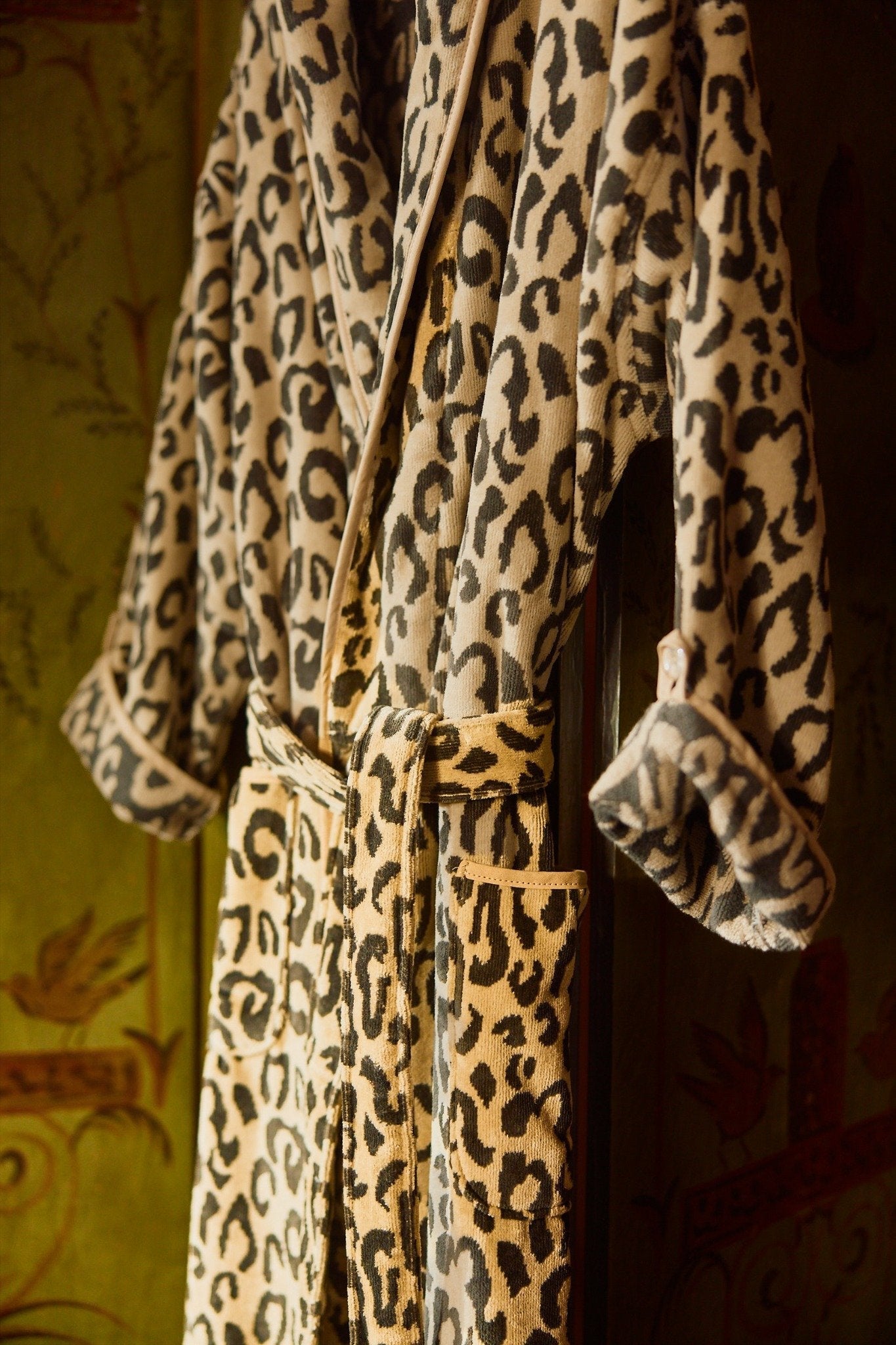 Plush Robes – Weezie Towels
