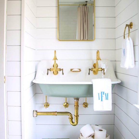 Bathroom Diaries: Victoria Ford