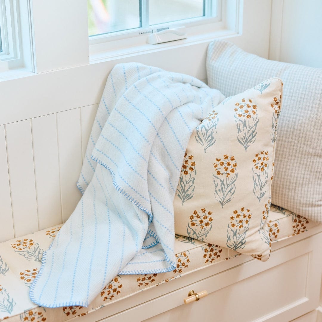 Blankets & Pillows