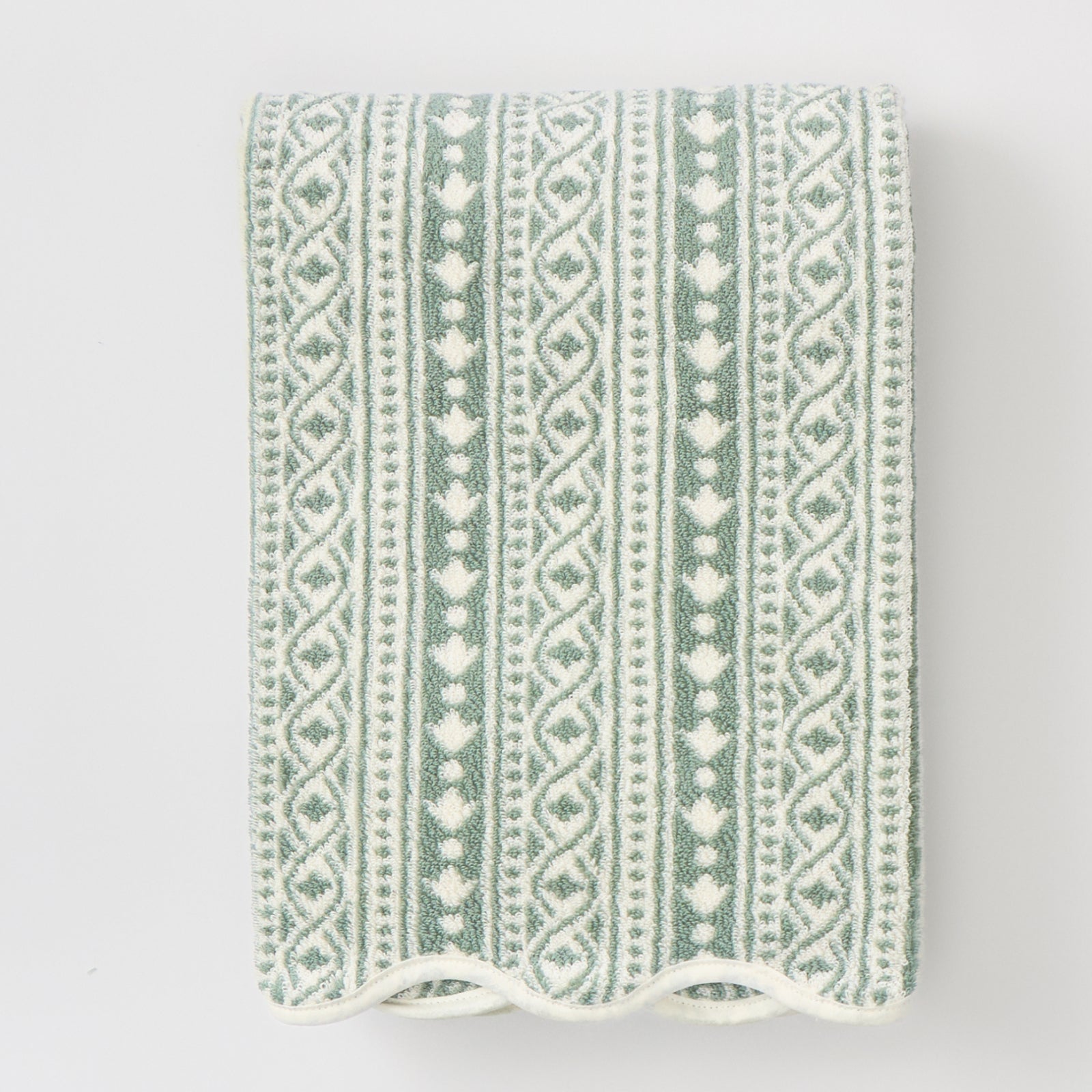 Leah O'Connell x Weezie Patterned Scallop Bath Towel