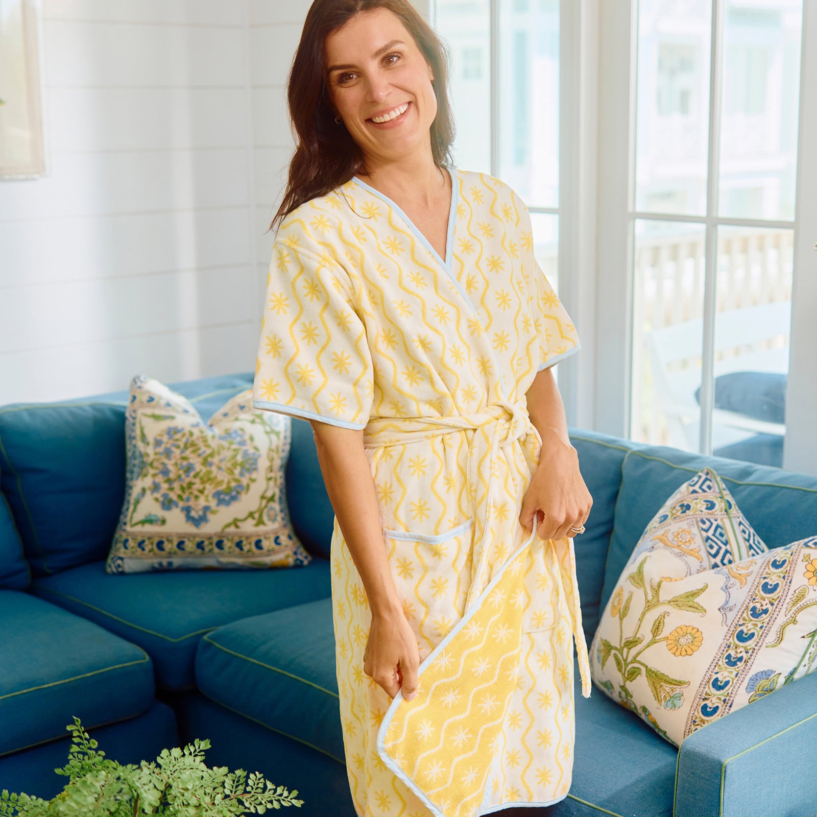 Women’s Short Plush Robe