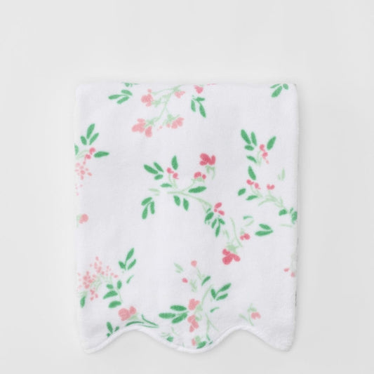 Floral Scallop Bath Towel