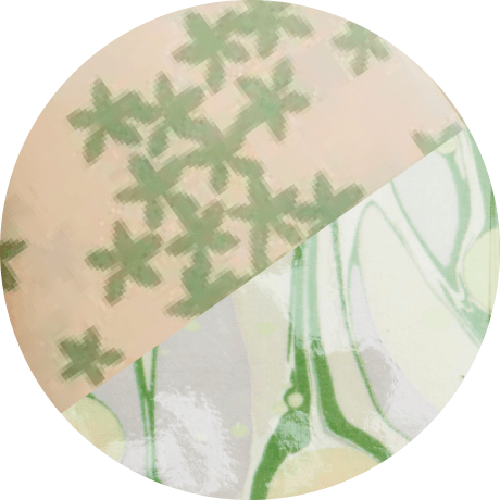 Fallen Petal with Marbled Moss  color swatch