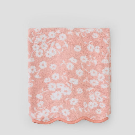 Patterned Scallop Bath Towel