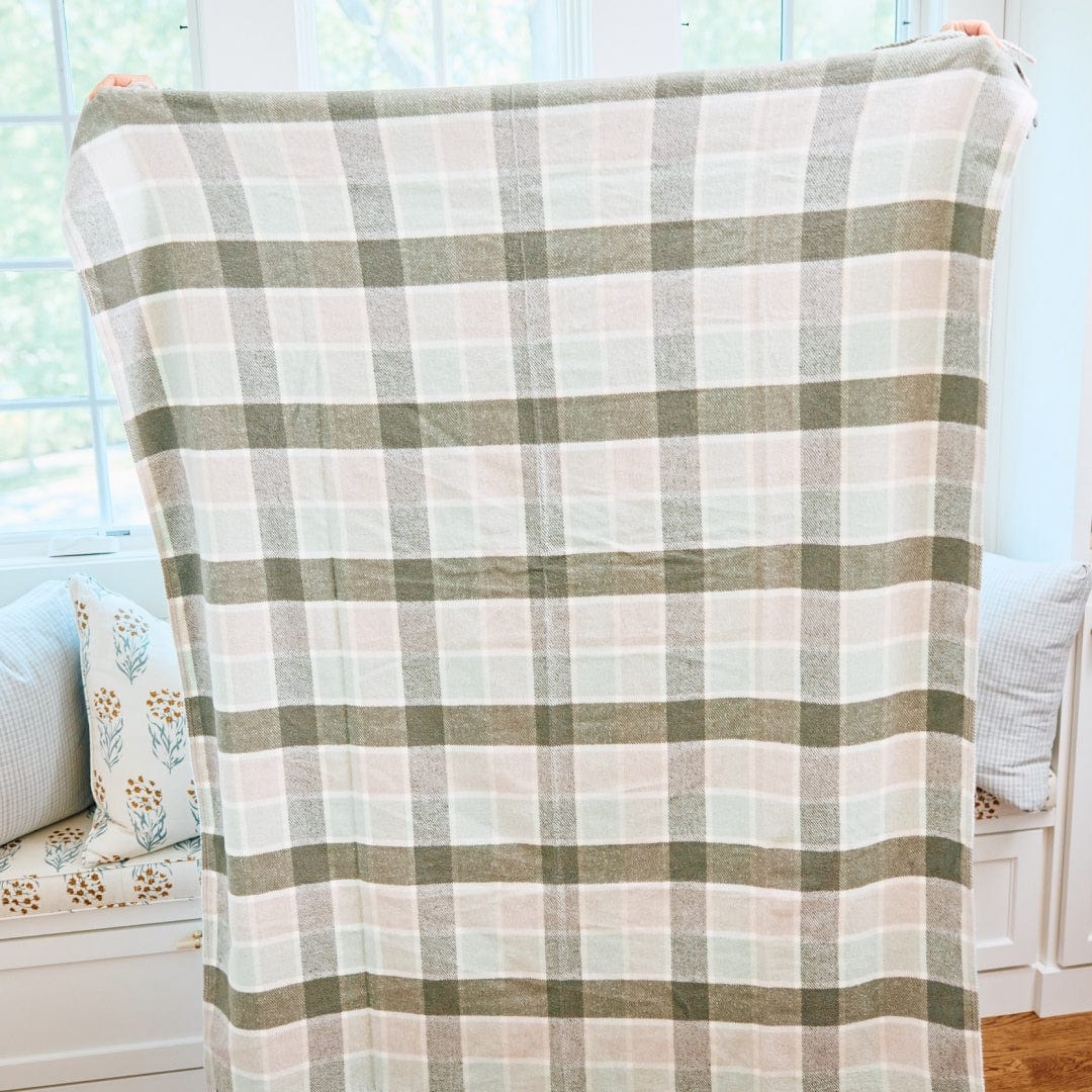 Throw Blanket – Weezie Towels