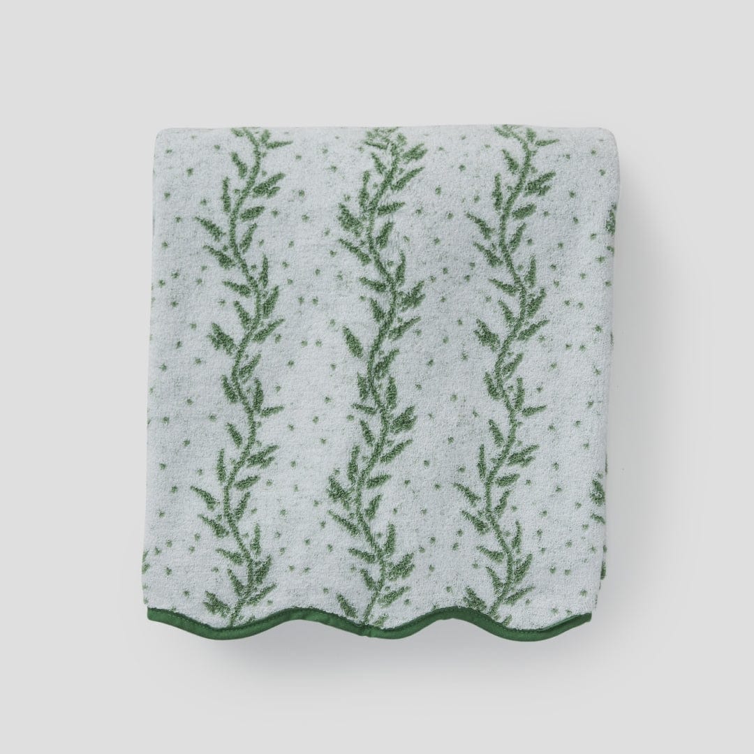 Patterned Scallop Bath Towel