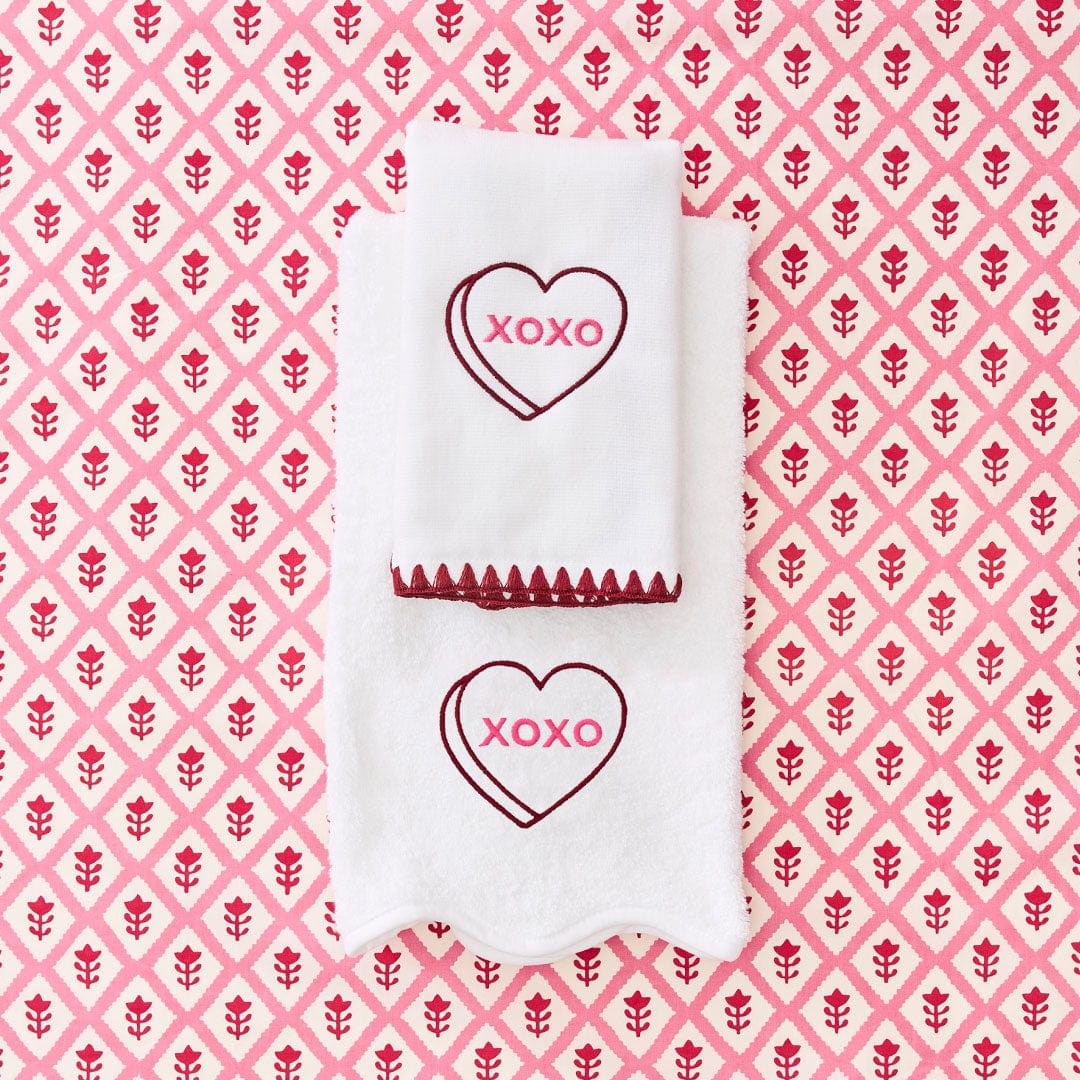 XOXO Scallop Hand Towels (pair)