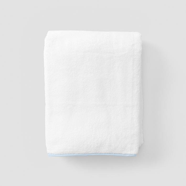 Monogrammed Plush Luxury Bath Towel | Weezie
