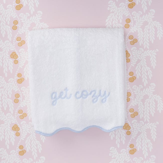 Plush Luxury Scallop Bath Towel | Weezie